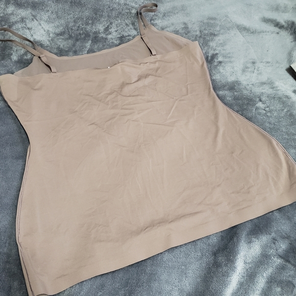 Spanx Thinstincts Convertible Cami - Picture 3 of 8